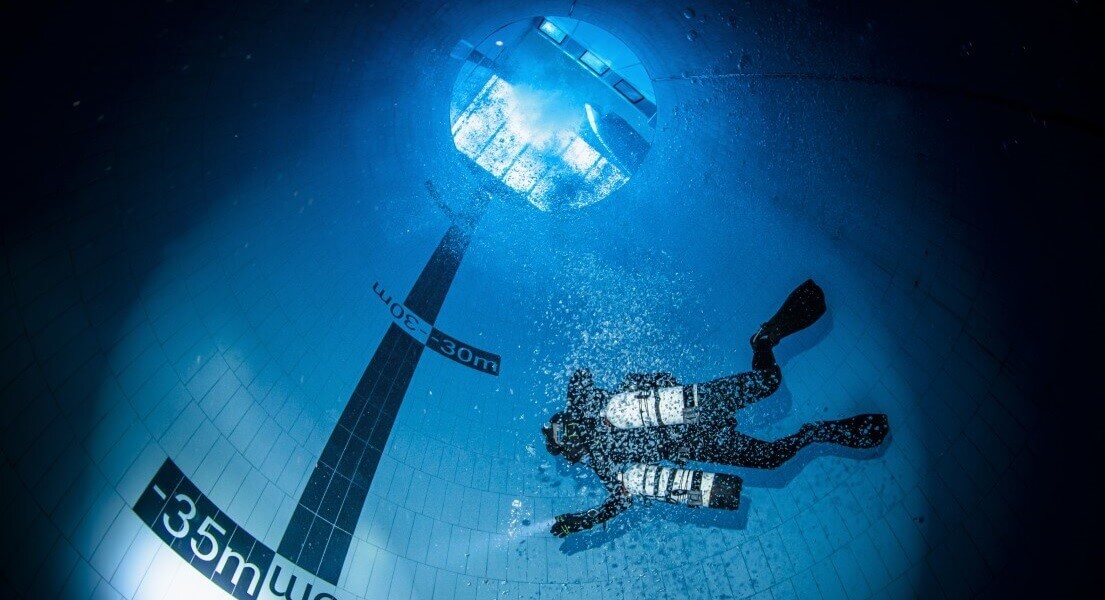 Diving 35 meters